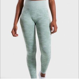 ON HOLD — NWT Gymshark Leggings